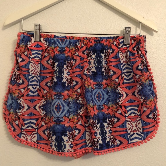 Lovely Day Pants - Pom Pom Beach Shorts